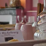 Au Richebourg 3*