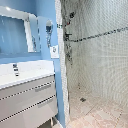 Au Richebourg לינה וארוחת בוקר