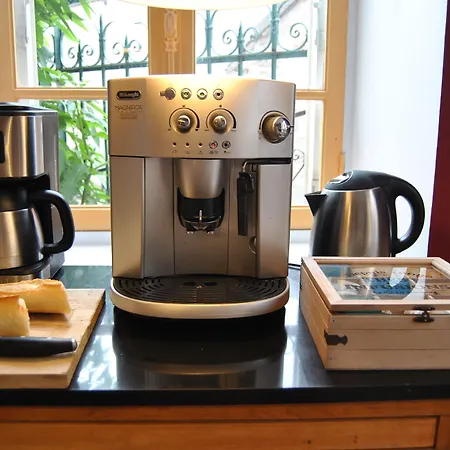 לינה וארוחת בוקר Au Richebourg 4*