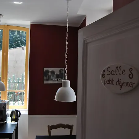 Au Richebourg 4* נוגנט-סור-סיין