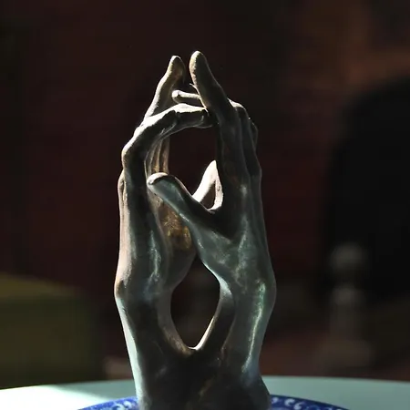 Au Richebourg נוגנט-סור-סיין